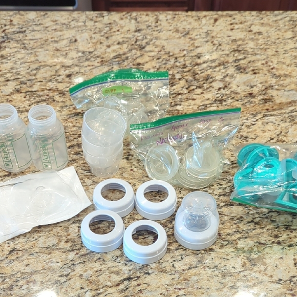 Phillips Avent Bundle Set with Anti Colic Inserts And Nipple Shield 24mm - Picture 1 of 5